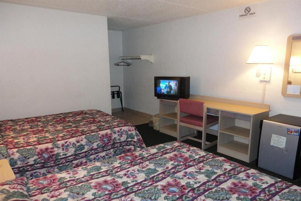 Americas Best Value Inn Battle Creek Habitación foto
